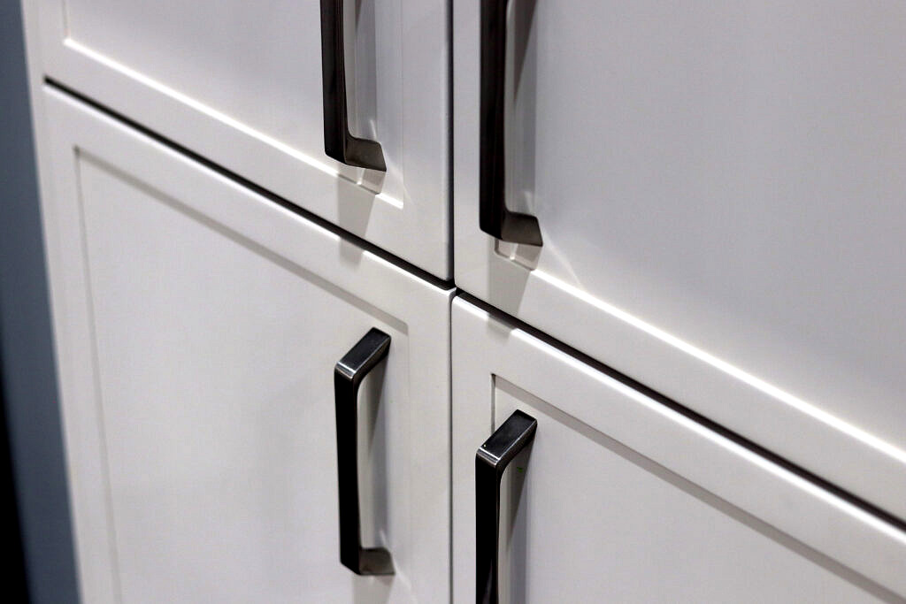 The MDF Verra slim narrow shaker cabinet door style in the painted Fusion Accessible Beige finish. 
